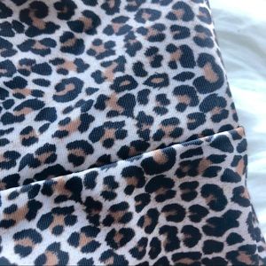 ONZIE animal print high waist crop yoga pants size M/L